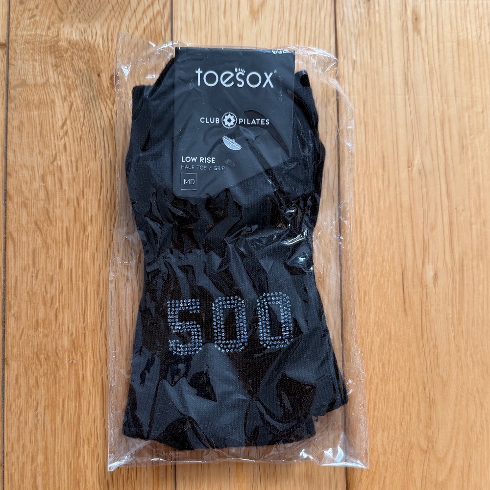 NWT TOESOX Club Pilates 500 Club Grip Socks | Size MD